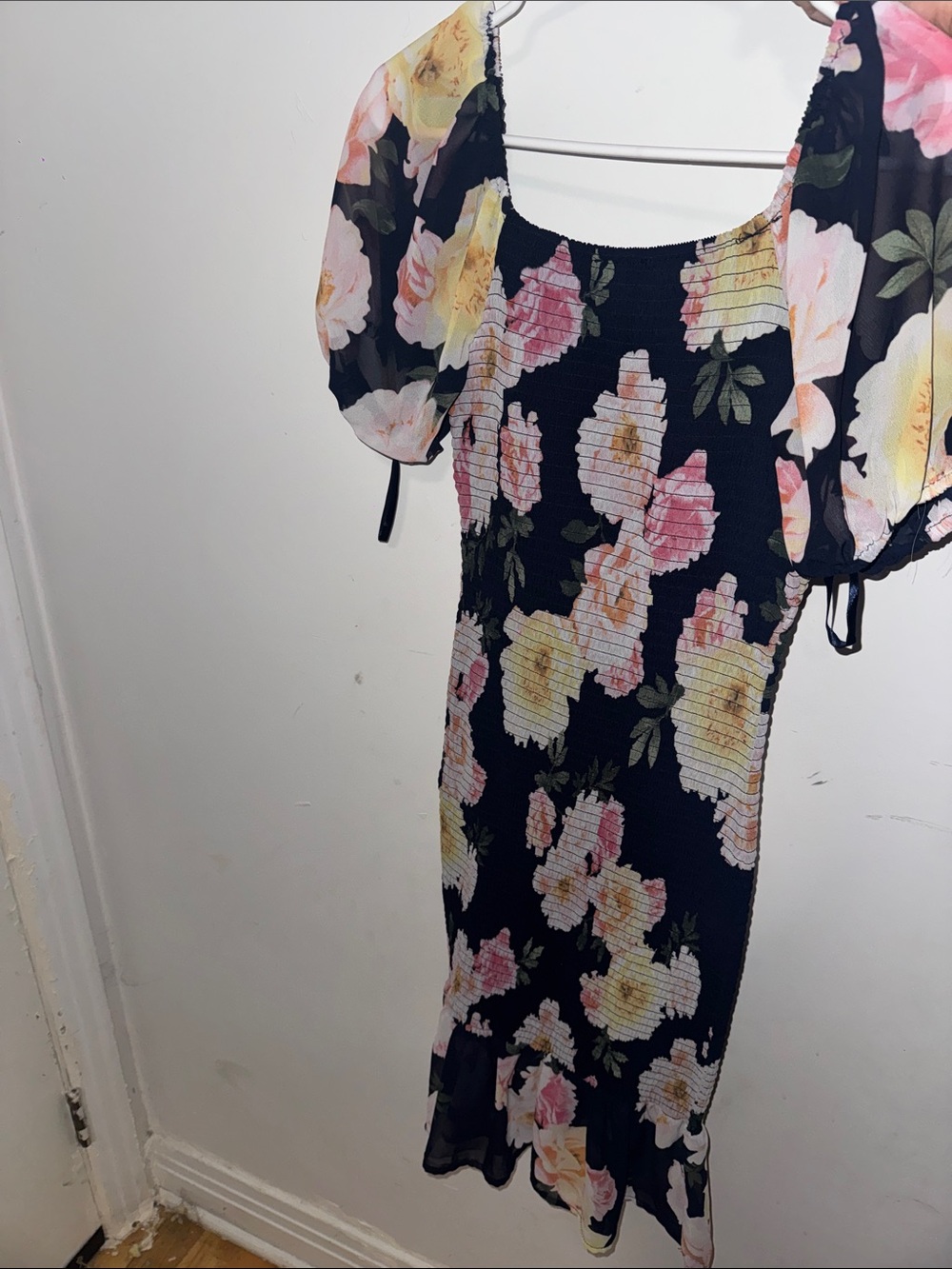 Floral Square-Neck Black Midi Dress with Puff Sleeves